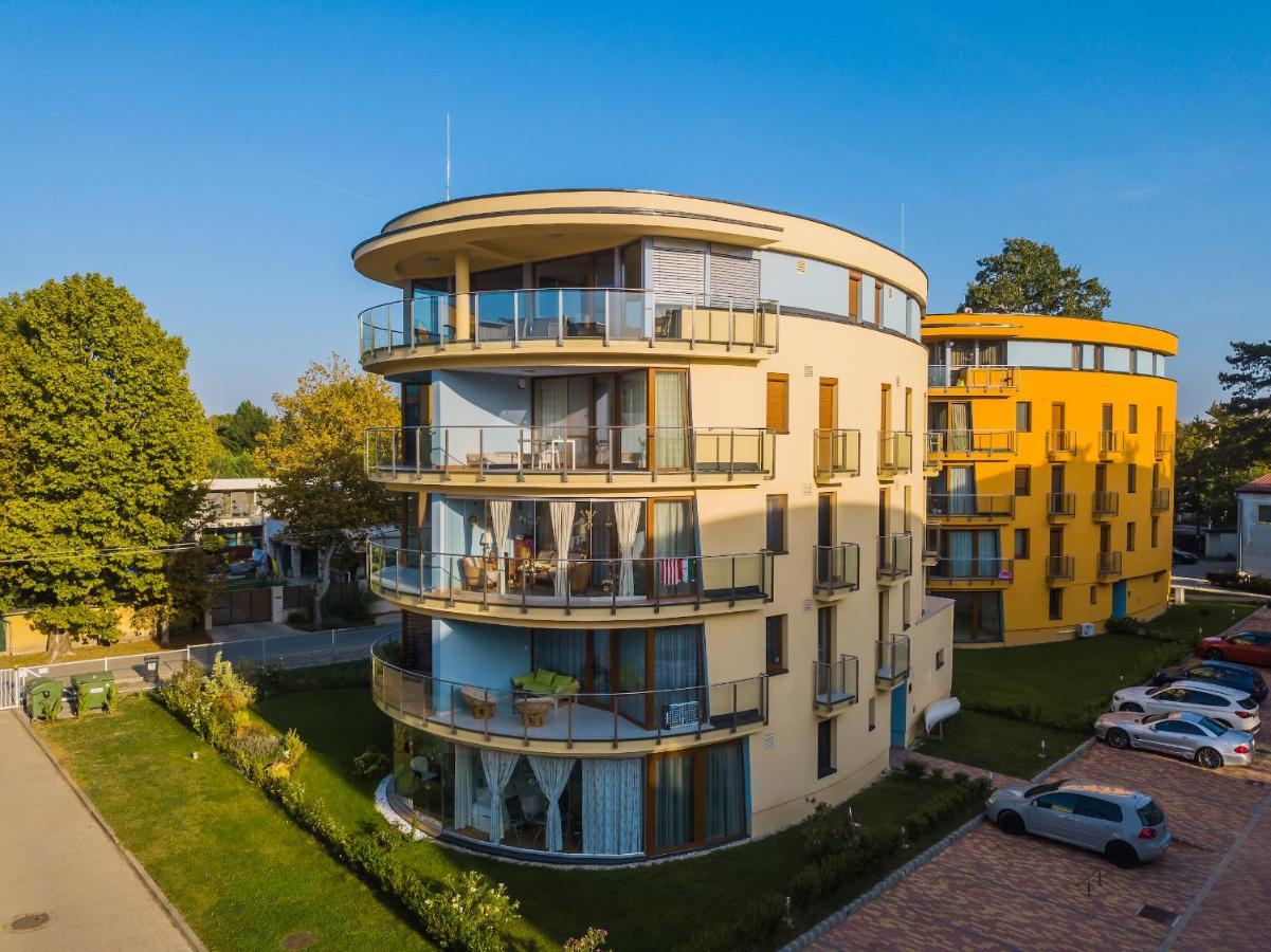 Vip Panorama Luxury Apartment Siófok Exteriér fotografie